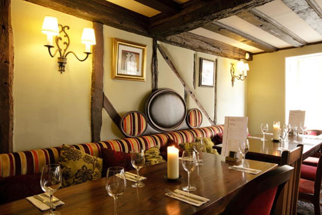 The Bell Hotel & Inn By Greene King Inns Woburn Restaurant billede